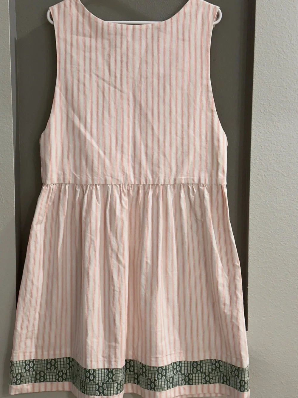 Girls  handmade quilted Pink Striped Dress with Decorative Border and bunnies. - Picture 7 of 7